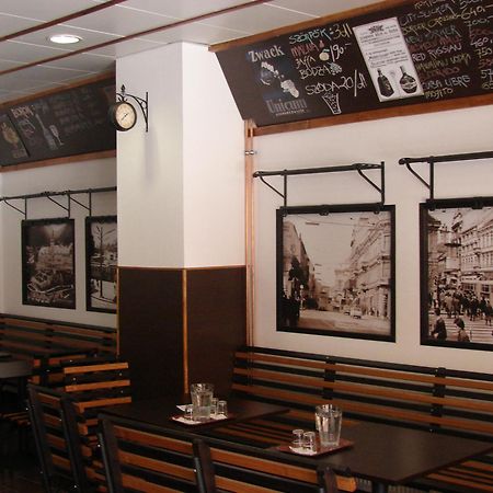 ミシュコルツ Promenade Panzio Bed & Breakfast エクステリア 写真