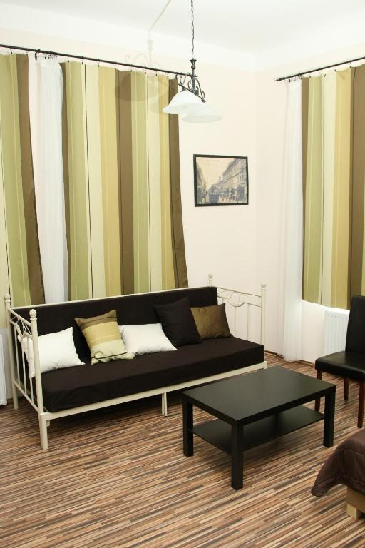 ミシュコルツ Promenade Panzio Bed & Breakfast 部屋 写真