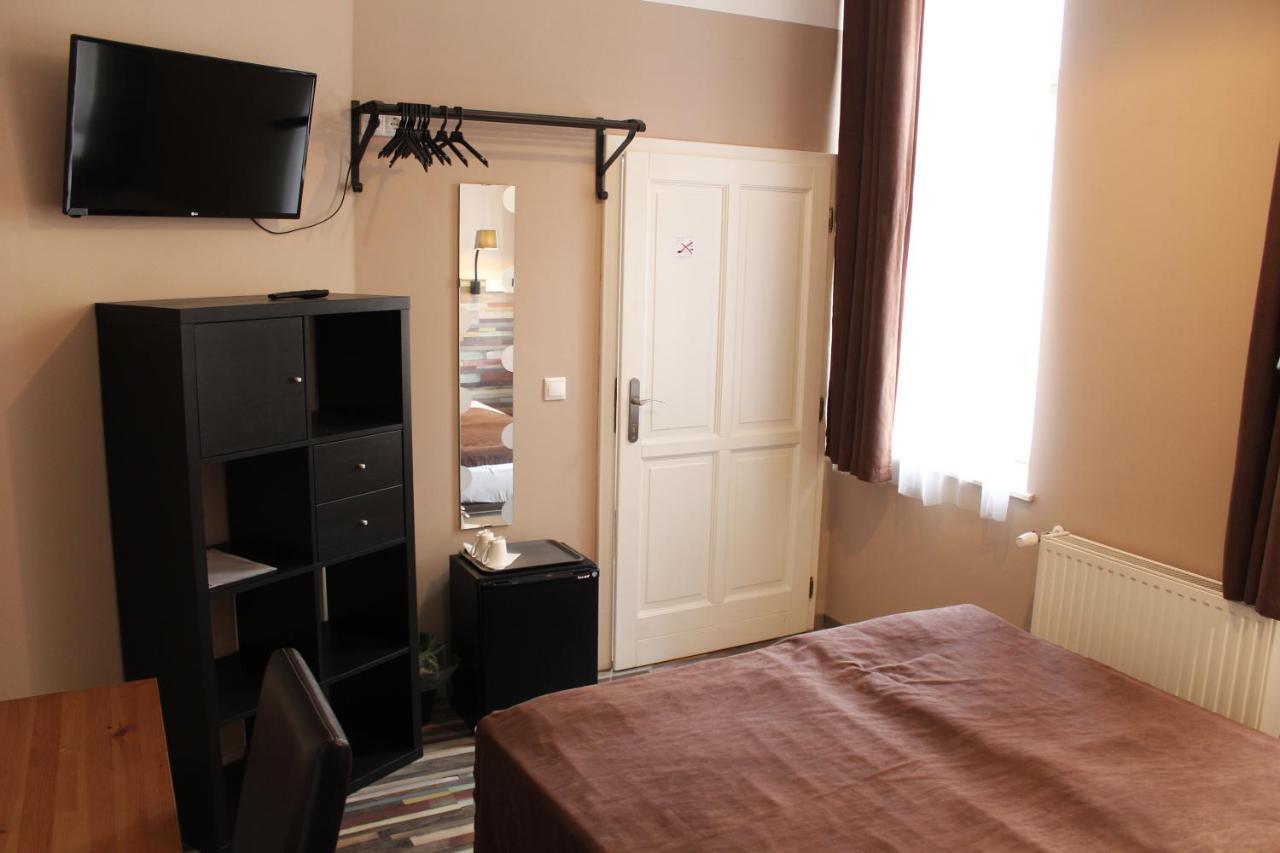 ミシュコルツ Promenade Panzio Bed & Breakfast エクステリア 写真