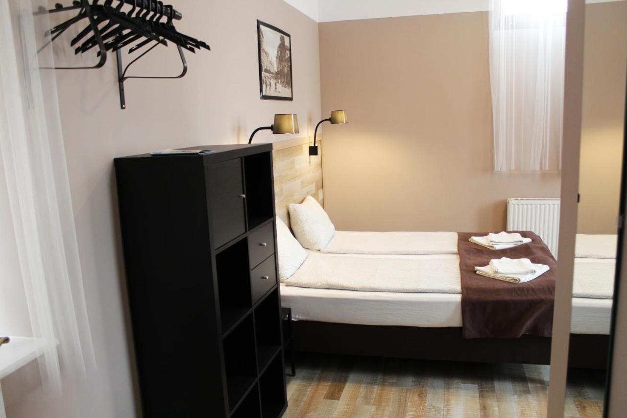 ミシュコルツ Promenade Panzio Bed & Breakfast エクステリア 写真