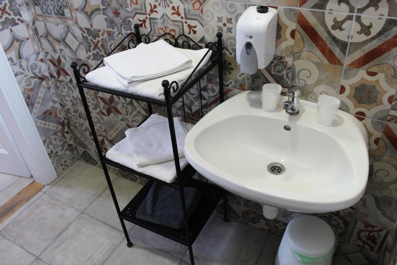 ミシュコルツ Promenade Panzio Bed & Breakfast エクステリア 写真